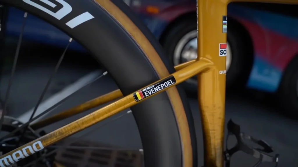 Evenepoel’s 64x11 Setup & 53 km/h+ Speed — Is the TT Game Changing? 3 Remco Evenepoels Custom Tour de France TT Bike 3