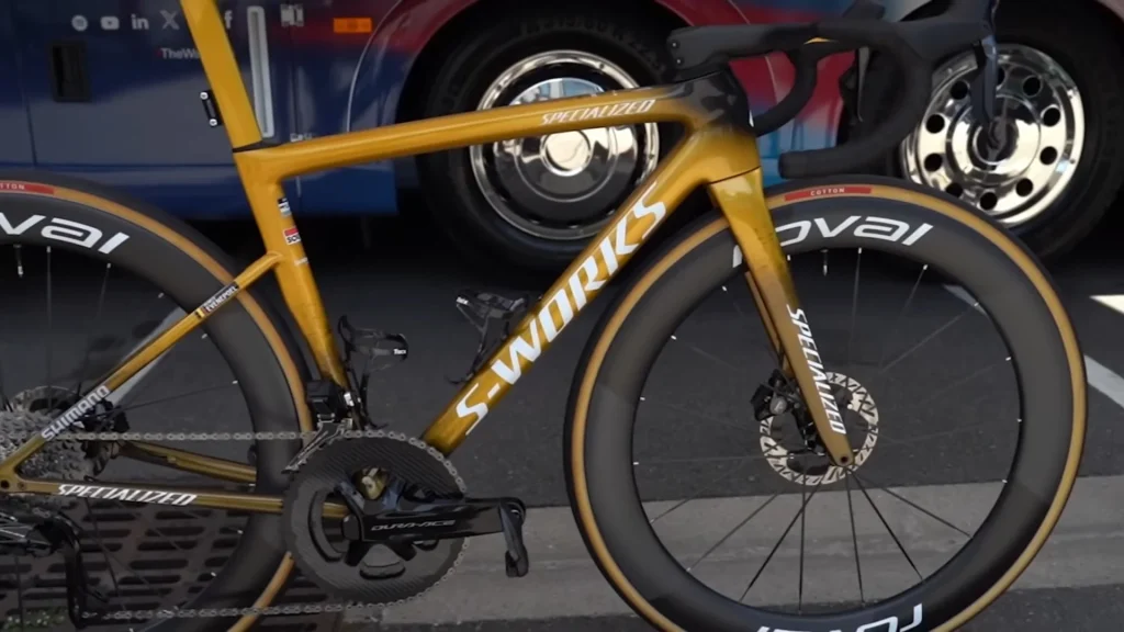 Evenepoel’s 64x11 Setup & 53 km/h+ Speed — Is the TT Game Changing? 2 Remco Evenepoels Custom Tour de France TT Bike 5