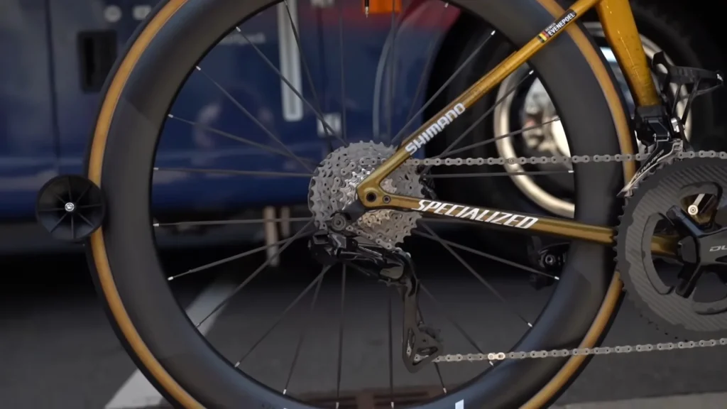 Evenepoel’s 64x11 Setup & 53 km/h+ Speed — Is the TT Game Changing? 5 Remco Evenepoels Custom Tour de France TT Bike 7