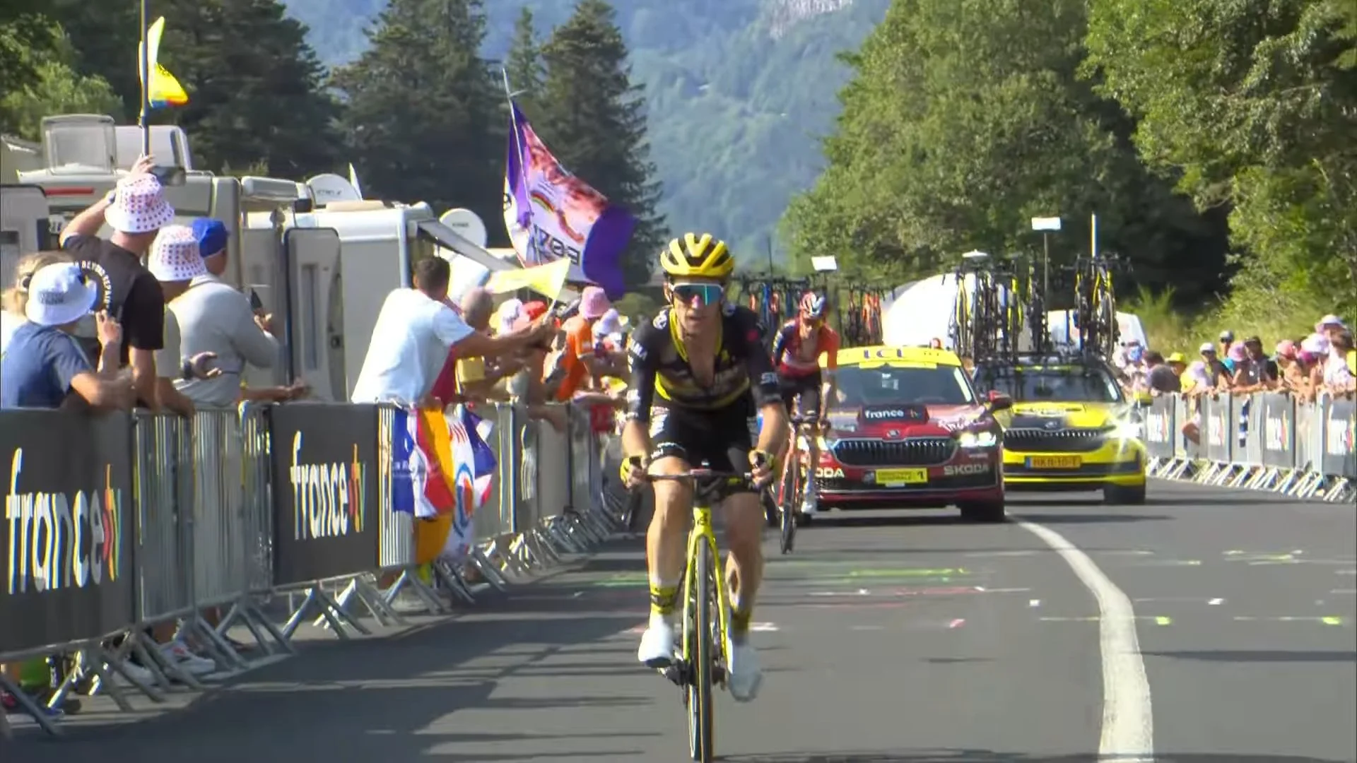 Simon Yates Seizes Bastille Day Glory on Tour de France Stage 10’s Mountain Showdown 1 tour-de-france-2025-stage-10-results-simon-yates-win