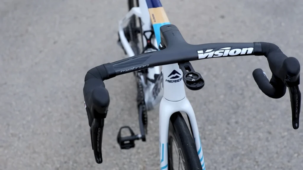 Team Bahrain - Victorious Tour de France 2025: Squad, Strategy & Predictions 3 Team-Bahrain-Victorious-Merida-Reacto-Bike-2025-Groupset