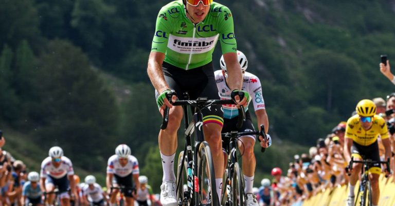 Top Sprinters to Watch at Tour de France 2025: Stage Hunters & Green Jersey Hopefuls 4 Top-Sprinters-to-Watch-at-Tour-de-France-2025
