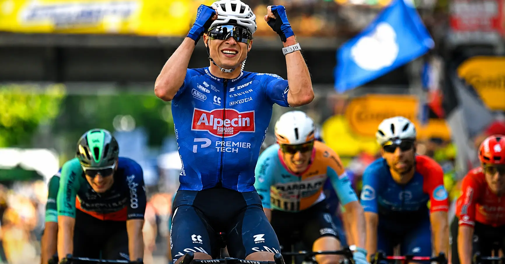 jasper philipsen won stage 18