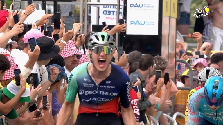 Kooij Detonates Pau Sprint — Debut Win After Crash Chaos Wrecks Every Lead-Out Train 2 tour-de-france-2026-stage-5-kooij-detonates-pau-sprint